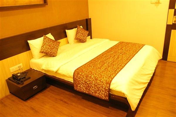 Princess Hotel Ankleshwar Exterior photo
