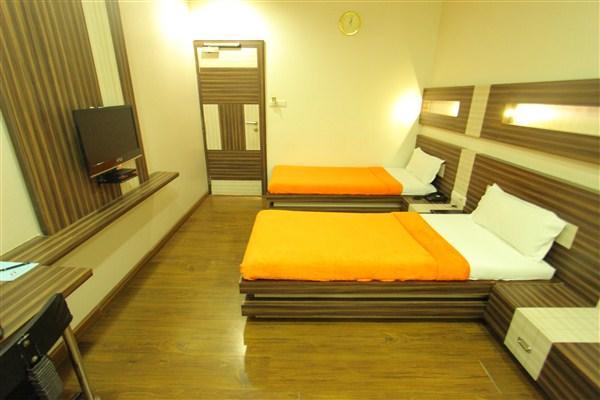 Princess Hotel Ankleshwar Exterior photo