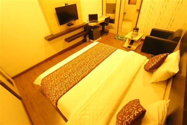 Princess Hotel Ankleshwar Exterior photo