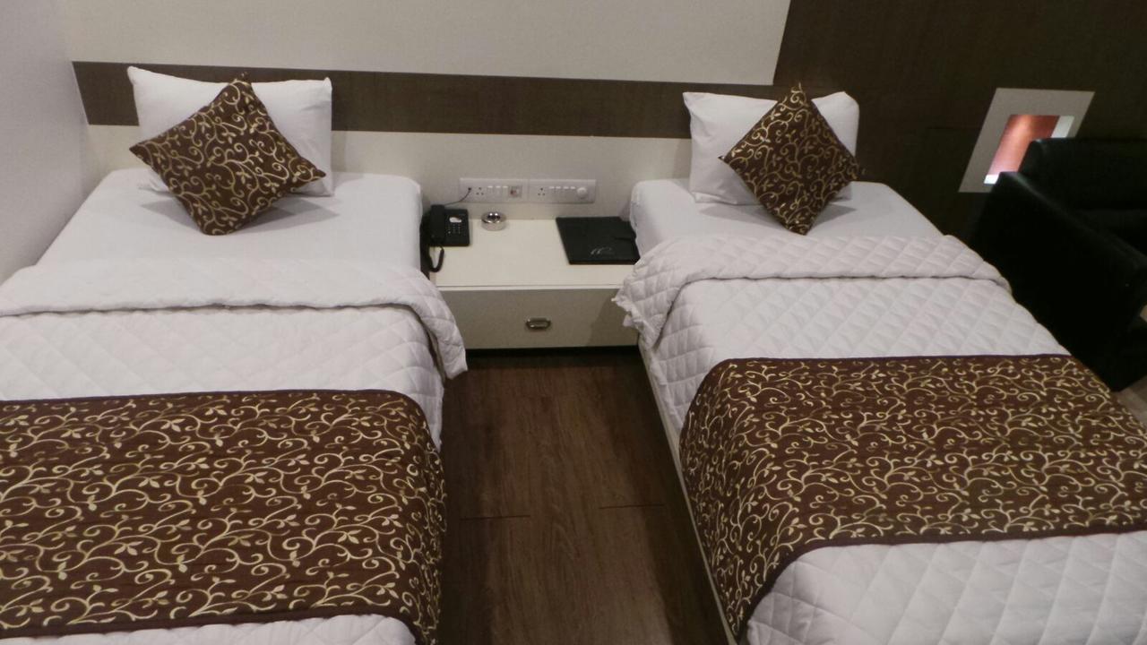 Princess Hotel Ankleshwar Exterior photo